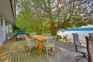 House with garden, BBQ & patio | Lake view