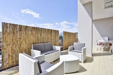 160 m² Apartment