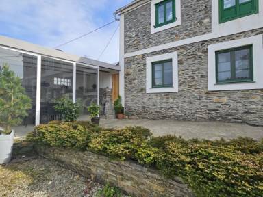 Casa rural con terraza, barbacoa y jardín | Vistas a la montaña