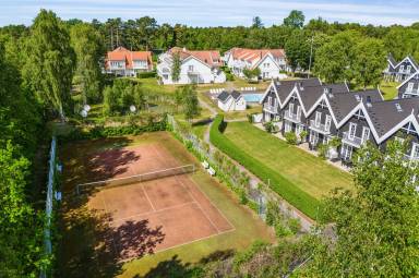 Ferienhaus mit Terrasse, Whirlpool und Pool