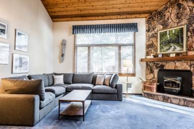 House  Mammoth Lakes