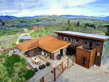 House Balcony Twisp