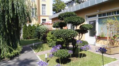 Nette Wohnung in Seidnitz mit Kleiner Terrasse