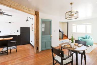House  Timmerman West