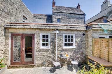 Family-oriented nice cottage with barbecue & garden
