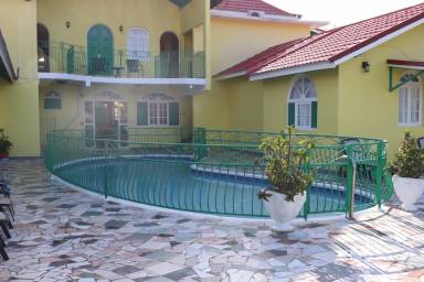 Accommodation Runaway Bay