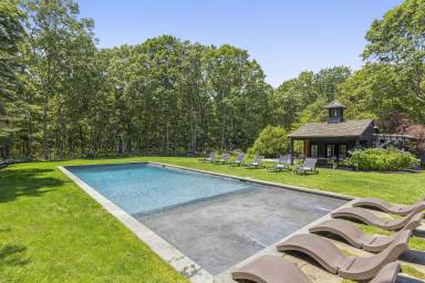 232 m² House