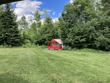 Cabin  North River