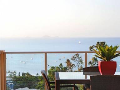 Serviced apartment  Airlie Beach