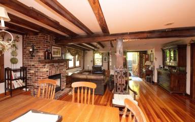 House Vernon Township