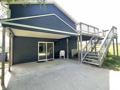 260 m² House