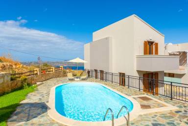 Villa Aptera
