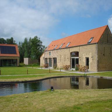 Ferienhaus in Jabbeke mit gemeinsamem Pool, Terrasse und Garten