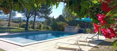 Villa conviviale et familiale avec jardin, piscine privée et barbecue