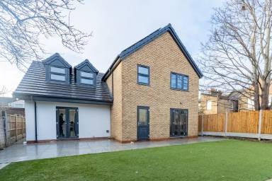 House with garden & fast internet
