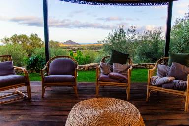 Magnifica casa con piscina riscaldata, terrazza e giardino | Vista sul giardino
