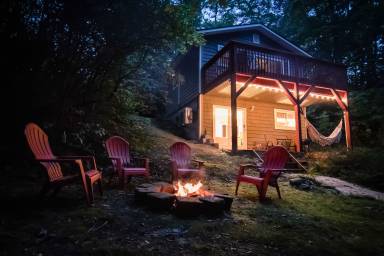 Cabin Lake Toxaway
