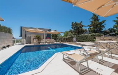 Apartment Novalja