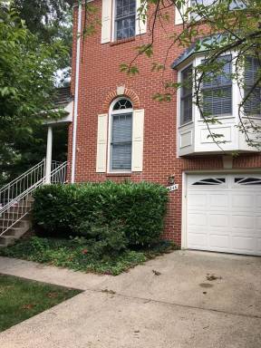 House  Falls Church