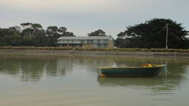 Lodge Robertsons Beach