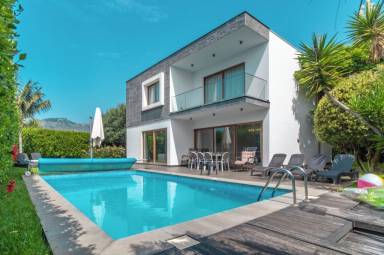 Villa  Estreito Câmara de Lobos