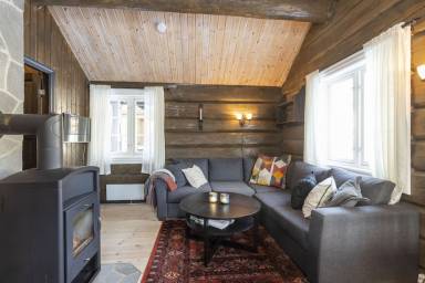 Airbnb  Austbø