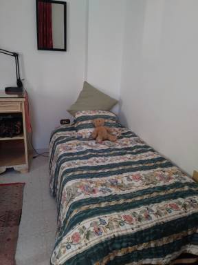 Chambre privée confortable et lumineuse pour fille à Tunis