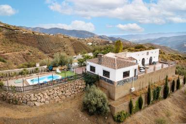 Casa Canillas de Aceituno