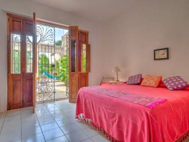 House Barrio de Santiago