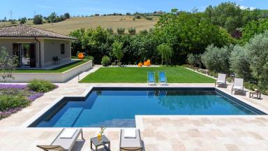 Kinderfreundliche Villa mit Grill, privatem Pool und Terrasse | Gartenblick | Haustiere erlaubt