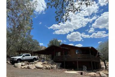 Cabin Lake Isabella