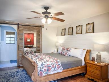 Bed and breakfast  Wimberley
