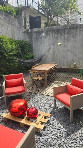 Rental apartment with terrace & yard — photo 5