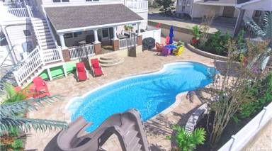 House Surf City