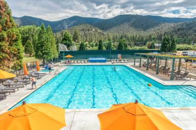 Cottage Pine Mountain Club