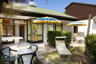 Attraente alloggio con piscina, terrazza e giardino | Vicino alla spiaggia
