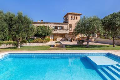 House Manacor