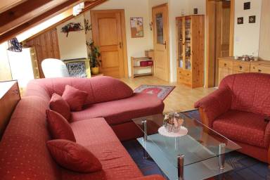 Kinderfreundliche schöne Ferienwohnung mit Pool, Garten und Grill