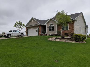 344 m² House