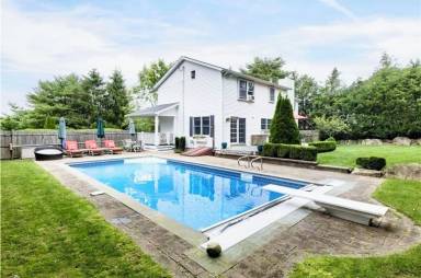 269 m² House