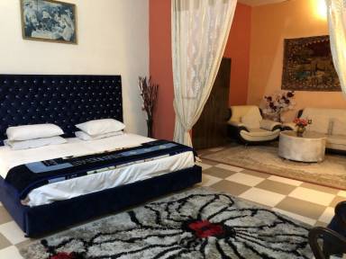 Accommodation Mohalla Qadirabad