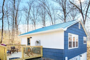Cottage  Seymour