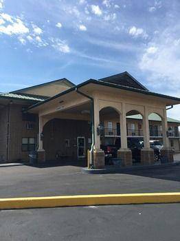 Regency Inn & Suites — photo 3