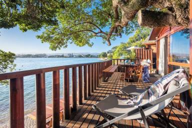 Family-oriented chalet with BBQ & terrace | Beach view | Good for workation
