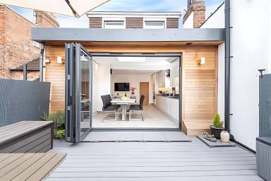 Flat with terrace & garden