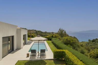 Fully equipped charming villa with garden, terrace & barbecue | Sea view | Close to the beach