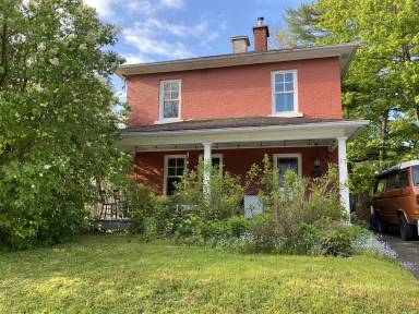 House Lennoxville