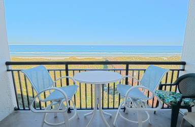 Condo  Crescent Beach