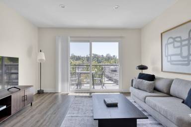 Apartment  Woodland Hills