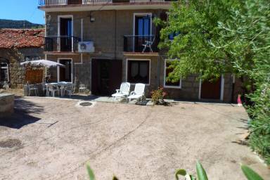 100 m² House